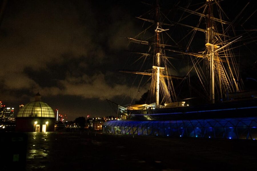 Ghosts of Greenwich: London's Haunted Walking Tour - Meeting the guide beside the Cutty Sark