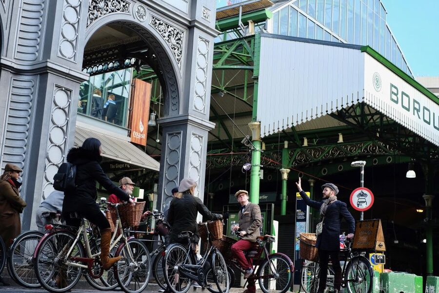Gin Safari: Boozy London History on Two Wheels - Tate Modern and London’s changing face