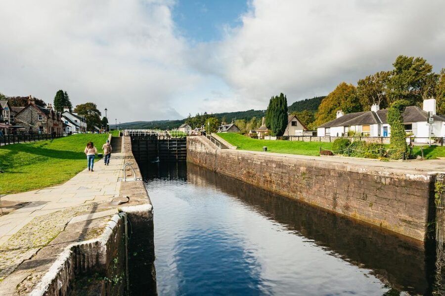 Glasgow: Loch Ness, Glencoe and Highlands Tour with Cruise - What the coach and guide experience is really like