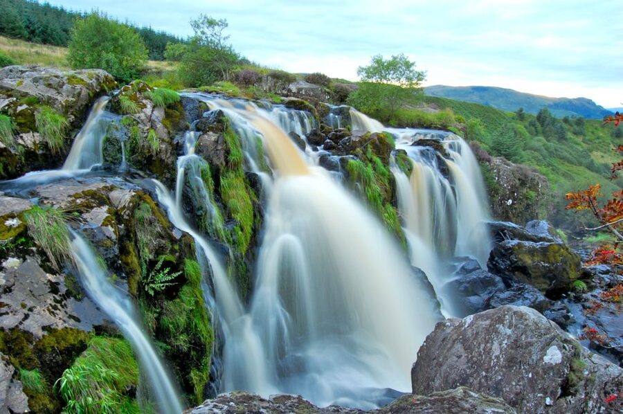 Glasgow: Loup of Fintry Waterfall Guided Tour - Reaching the Loup of Fintry waterfall