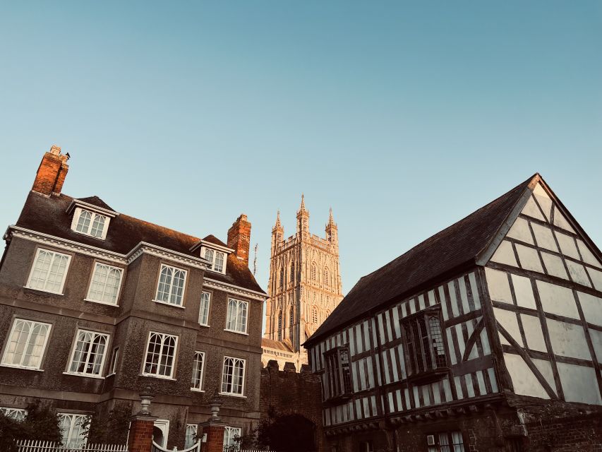 Gloucester: Ghost-Themed Guided Walking Tour - St Mary de Crypt Church and the final ruins