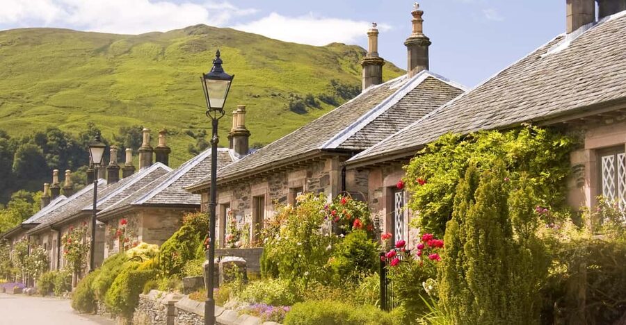 Greenock Cruise Terminal; Stirling Castle and District Tour - Loch Lomond and the short walk at Luss