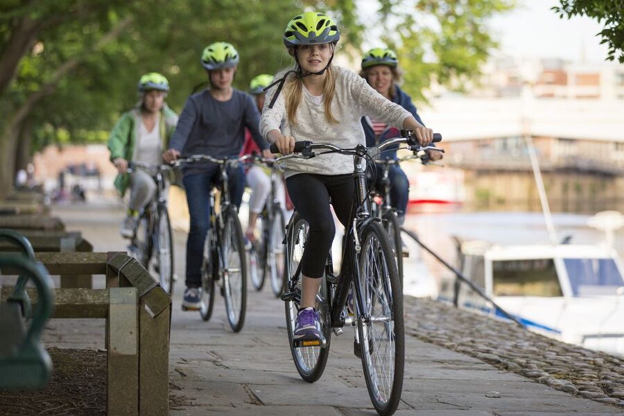 Guided Cycling Tour of York - Frequent stops and the guide’s storytelling