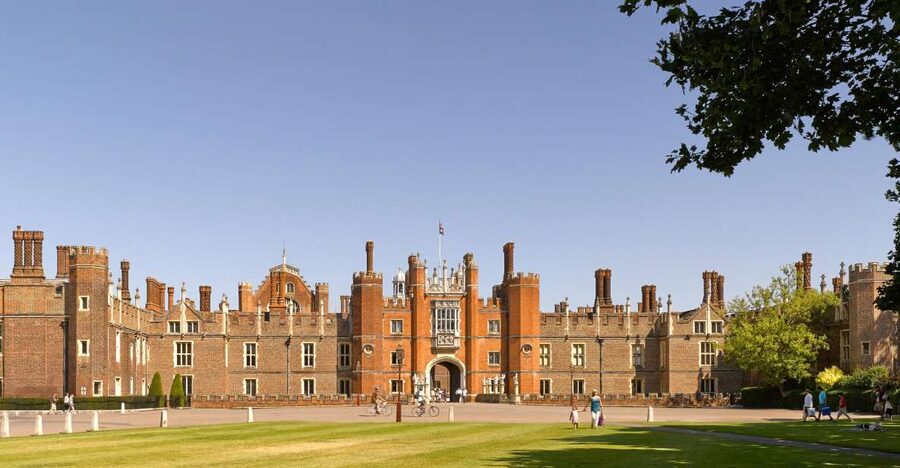 Hampton Court Palace and Windsor Castle Private Car Tour - Why this royal double-header works