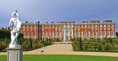 Hampton Court Palace Private tour With Fast Track Entry