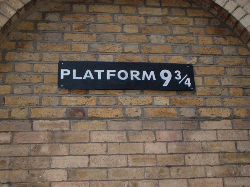 Harry Potter film locations Tour in London - Bridges, broomstick flights, and Death Eater scenes