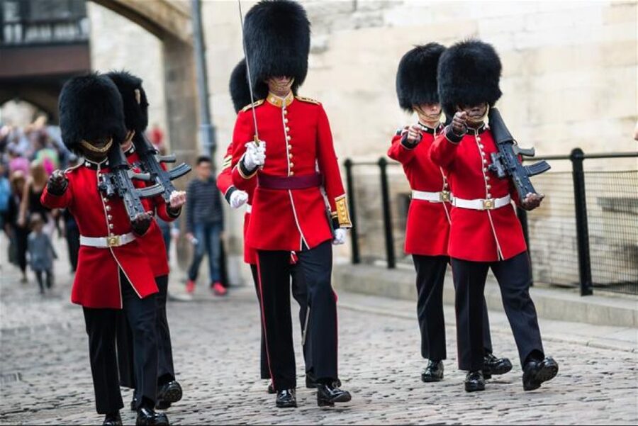 Hop on Hop off London Bus Tour & Tower of London - How the London bus pass works
