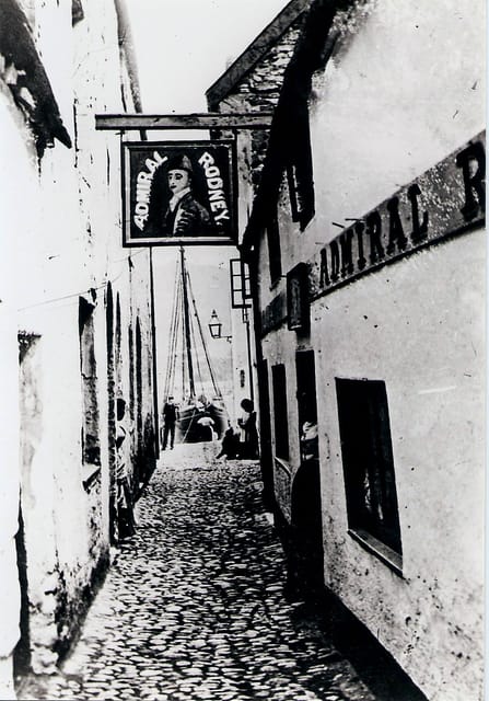 Ilfracombe Harbour: Ghost Tour - Who should book this experience?