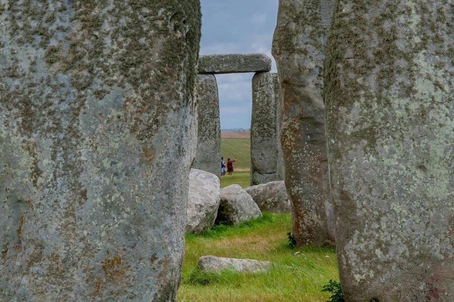 Individual trip to Stonehenge including pickup and drop off - Audio guides and the limits of the driver service