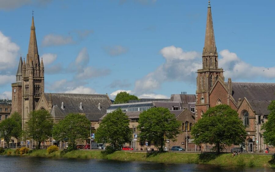 Inverness: City Walking Tour & Exploration Game - Timing, daylight, and the practical walking load