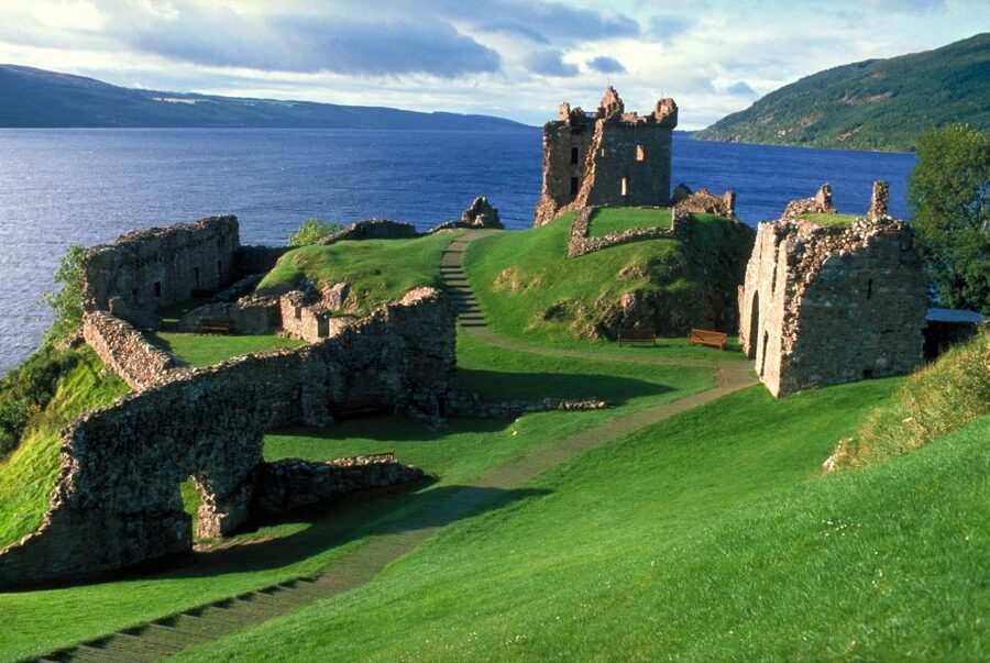 Inverness: Loch Ness Cruise, Castle, and Outlander Tour - The Singleton of Glen Ord whisky stop
