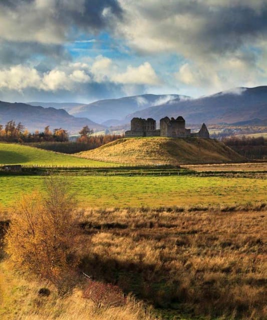 Inverness: Outlander Tour with Whisky Tasting - Reading the stones at Clava Cairns