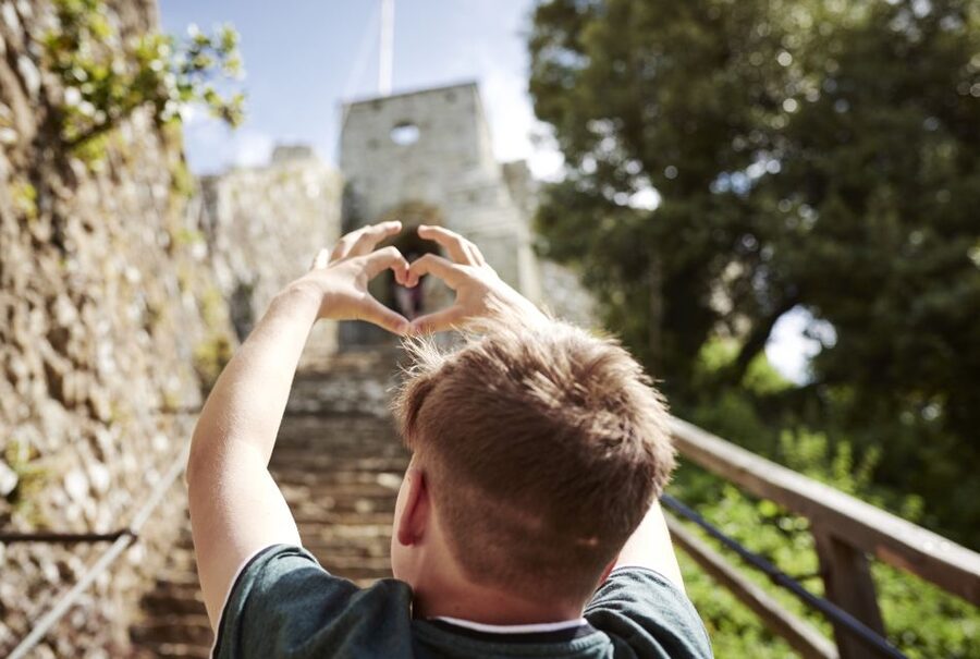 Isle of Wight: Carisbrooke Castle Entry Ticket - Start with the film, then build the story