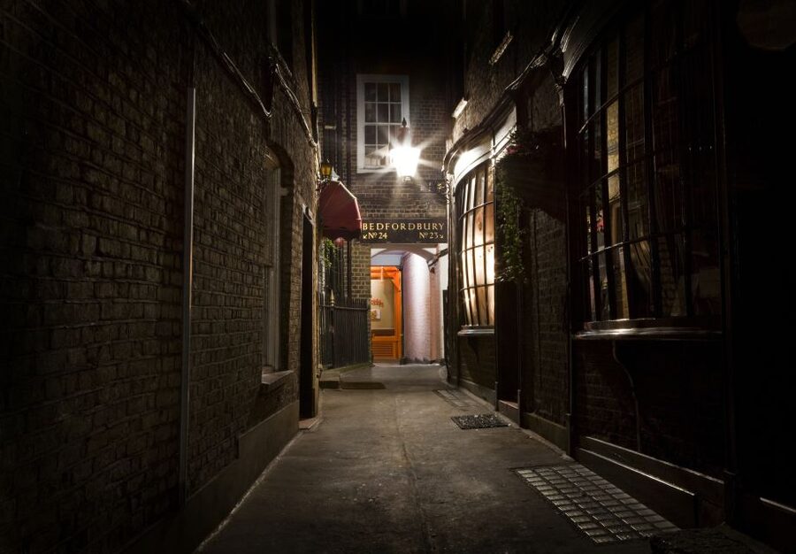 Jack The Ripper Tour in London's East End - Murder sites and the problem of changed London