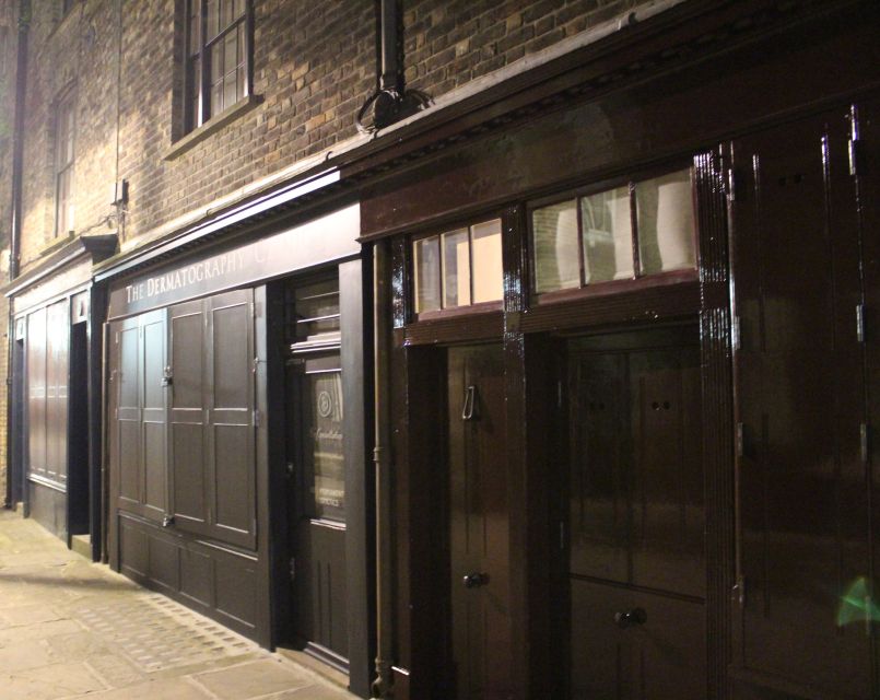 Jack The Ripper Tour in London's East End - The guides make or break the evening