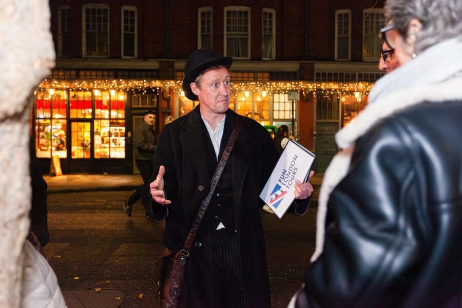 Jack the Ripper Walking Tour: Murder, Mystery, & the Women - Whitechapel in 1888, poverty behind the headlines