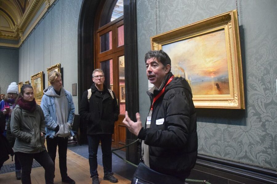 James Bond Shooting Locations 2-Hour Walking Tour of London - Key points before you book