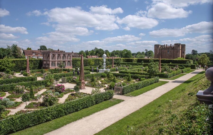Kenilworth Castle and Elizabethan Garden Entry Ticket - Why Kenilworth feels different from a standard castle visit