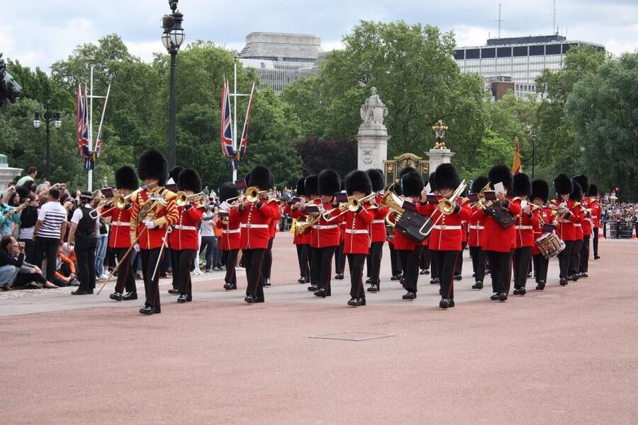 Layover London Private Tour from Heathrow - Turning Heathrow waiting time into a London outing
