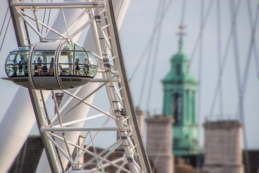 Layover London Private Tour from Heathrow - Westminster, Big Ben, and the coronation church