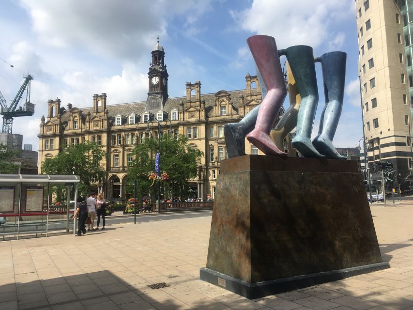 Leeds: 2-Hour Highlights Walking Tour - Why a walking tour is a smart first look at Leeds