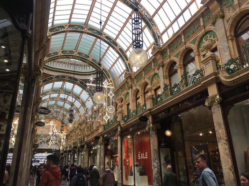 Leeds: 2-Hour Highlights Walking Tour - Guide quality is a major part of the value