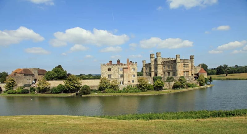 Leeds Castle, Canterbury, Dover, Greenwich & Free Snack Pack - Guides, group feel, and the value of the commentary