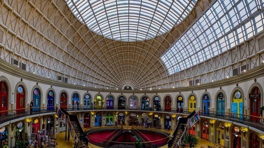 Leeds: City Walking Tour & Exploration Game - Street art, arcades, and lesser-seen corners