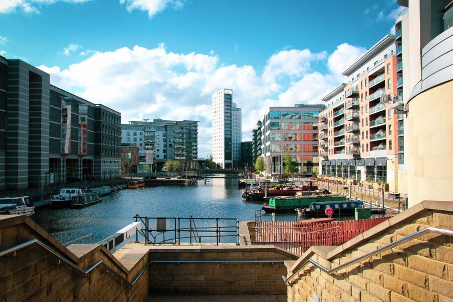 Leeds: Daily Guided City Center Walking Tour (10:30am) - Key points at a glance