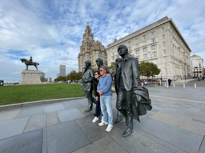 Liverpool: 2-hour Best of the Beatles Highlights Taxi Tour - Why a taxi is a good way to see Beatles Liverpool