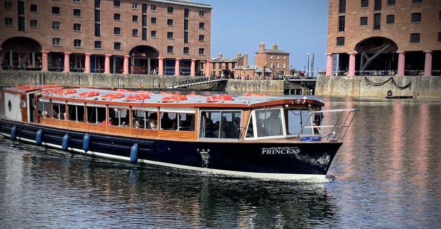 Liverpool: Albert Docks Sightseeing Cruise with Commentary - Key points before you book