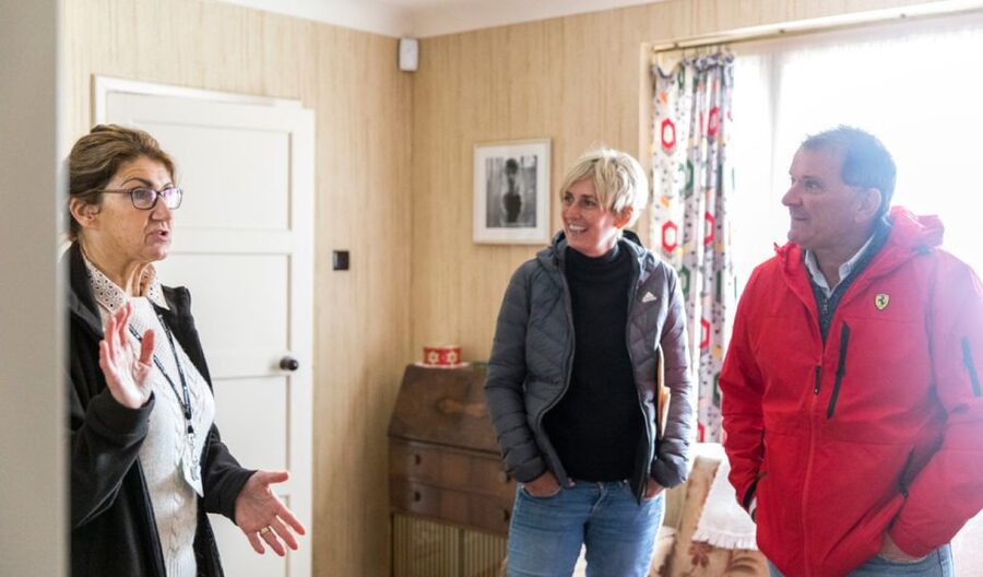 Liverpool: Beatles Childhood Homes Private Taxi Tour - Starting in a Liverpool black taxi