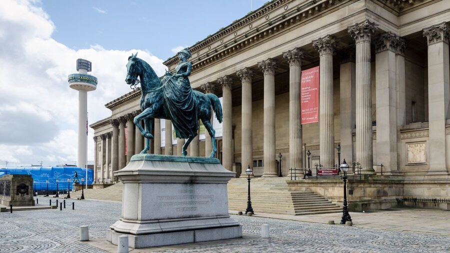 Liverpool: Best of Liverpool Sightseeing Private Taxi Tour - Learning the story behind the Scouse accent