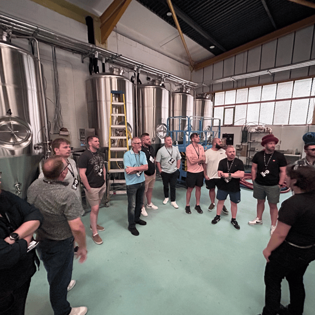 Liverpool: Brewery Bus Tour with 12 Beer and Pizza - Starting at The Shankly Hotel