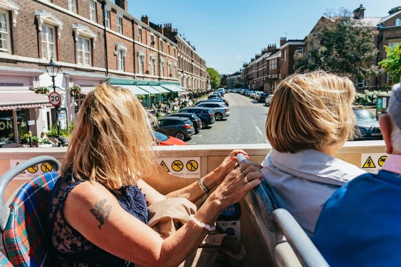 Liverpool: City & Beatles Tour with Live Guide & Live Music - The driver and guide working together