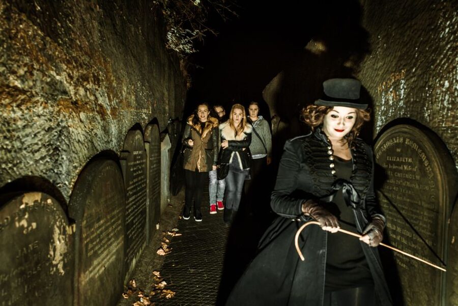 Liverpool: Haunted History Guided City Tour - The acting is the real value