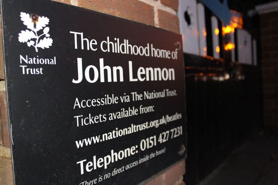 Liverpool: Private 3-Hour Beatles Classic Tour by Taxi - Ringo Starr’s childhood home