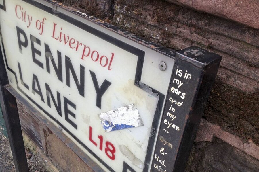 Liverpool: Private 3-Hour Beatles Classic Tour by Taxi - John Lennon’s house and George Harrison’s place in the story