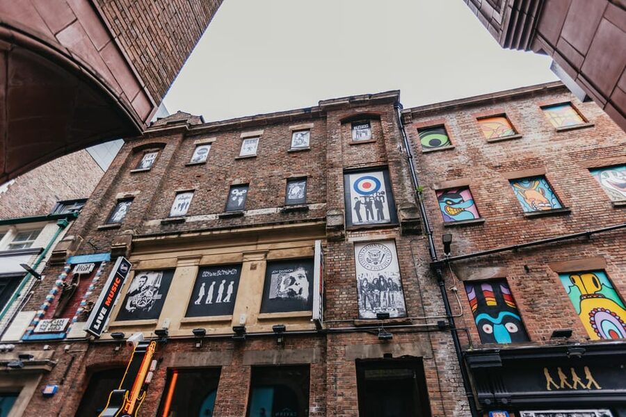 Liverpool: The Beatles and Cavern Quarter Walking Tour - What the guides add to the walk