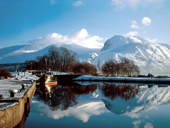 Loch Ness, Inverness, & Highlands 2-Day Tour from Edinburgh - Crossing the Forth into Highland Perthshire