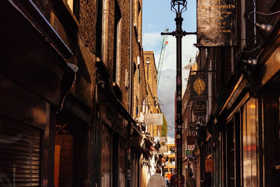 London: 2.5-Hour Off the Beaten Track Private City Tour - Starting Near Savoy Cafe & Kitchen