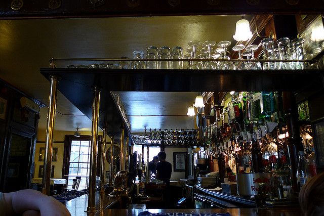 London: 2-Hour Historic Pub Tour - Gin, Victorian habits, and Londons rougher side