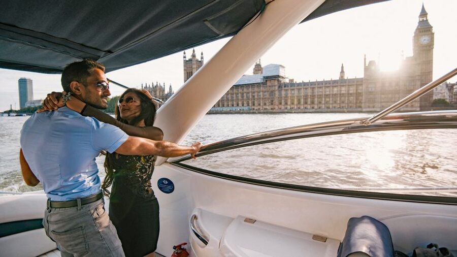 London: 2 hour private luxury yacht hire on the River Thames - Leaving Imperial Wharf for Battersea Power Station