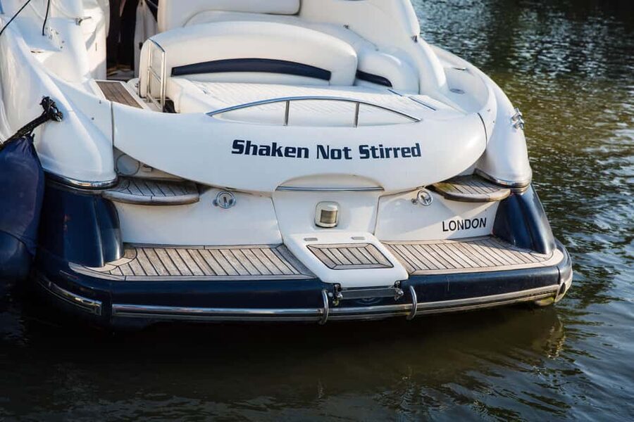 London: 2 hour private luxury yacht hire on the River Thames - Shakespeare’s Globe, The Shard, and HMS Belfast