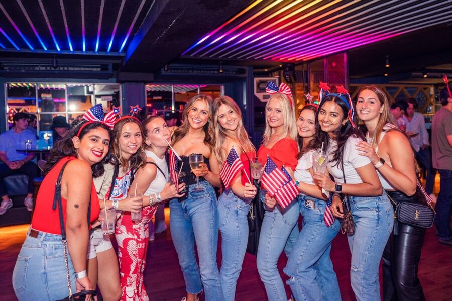 London: 4 Soho Nightclubs Crawl - Free Shots and Drink Deals: Read the Offer Carefully
