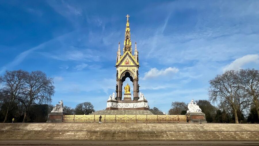 London: 5-Hour Private Tour with Pickup - Trafalgar Square, Big Ben, and Westminster Bridge