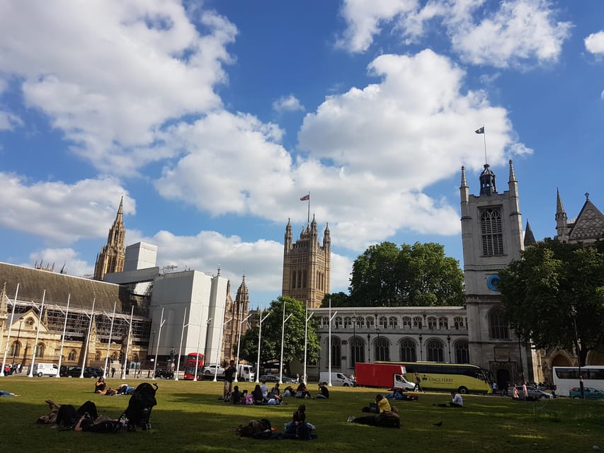 London: 50+ Sights Taxi Tour & Westminster Abbey Entry - What the $326 price really buys you