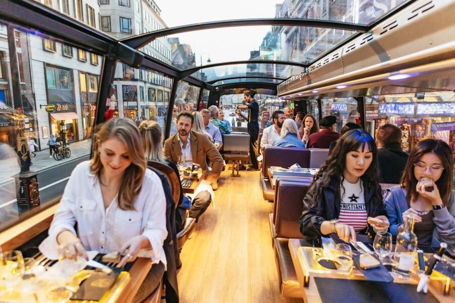 London: 6-Course Gourmet Dinner on a Luxury Coach - What this moving restaurant actually feels like
