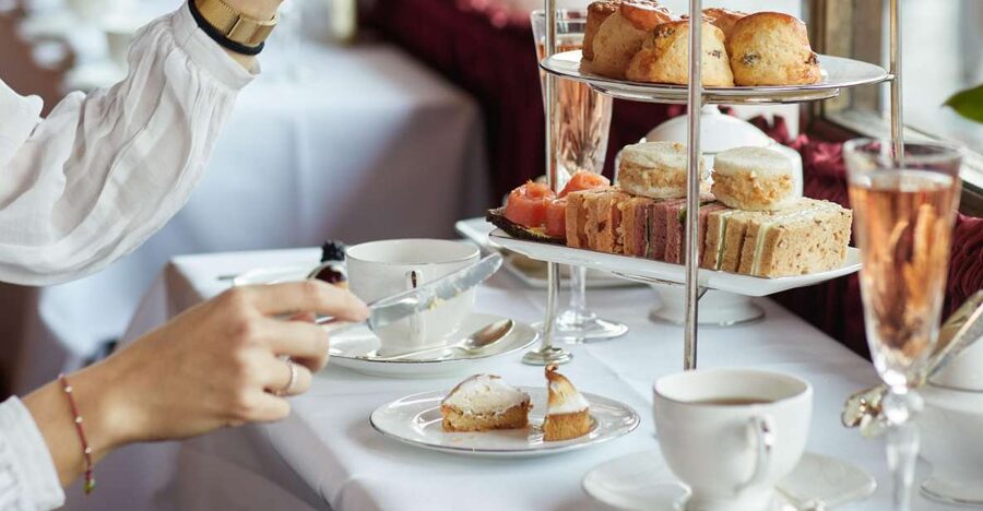 London: Afternoon Tea at The Rubens at the Palace - Arriving at The Rubens at the Palace