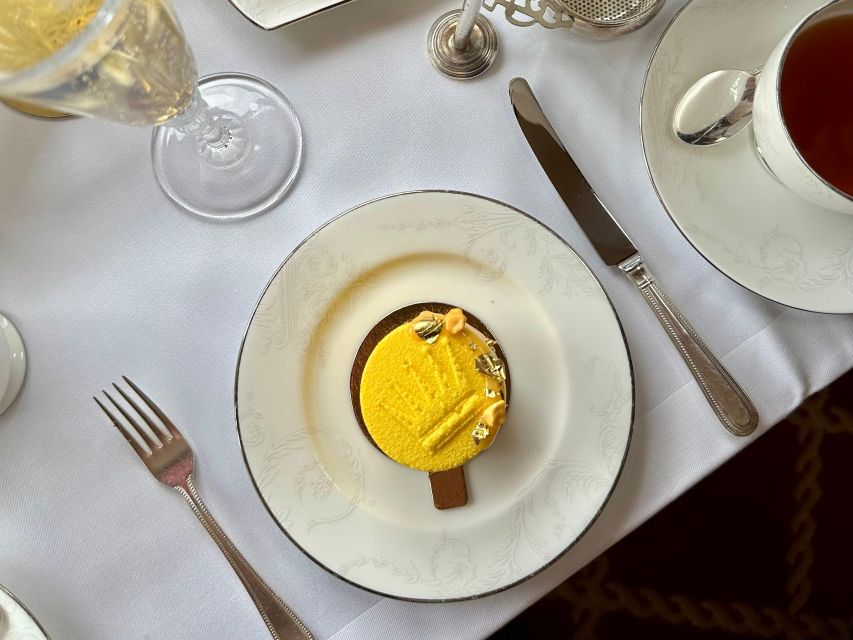 London: Afternoon Tea at The Rubens at the Palace - Ninety minutes in the Palace Lounge
